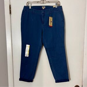 Woolrich women’s size 8 ankle length cuffed pants, blue, NWT